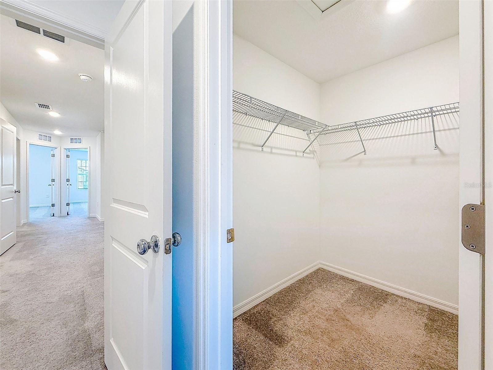 Image 19 of 40 For 2671 Buttercup Lucine Lane