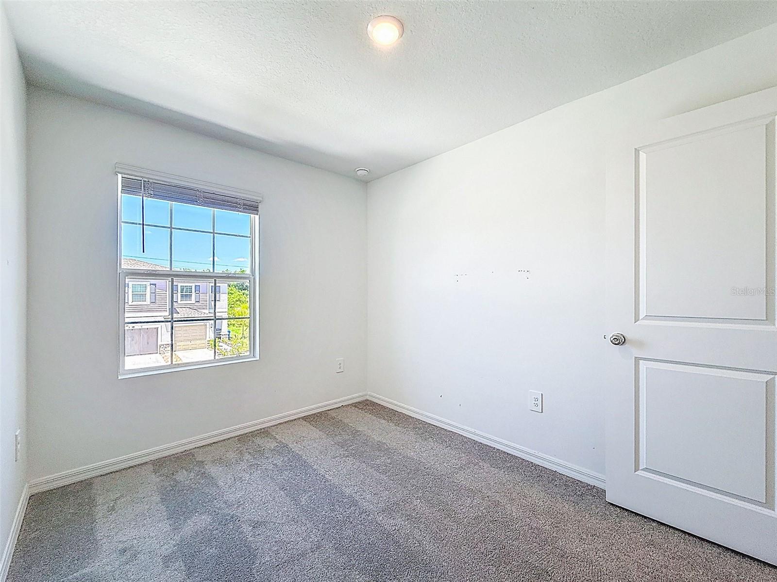 Image 28 of 40 For 2671 Buttercup Lucine Lane