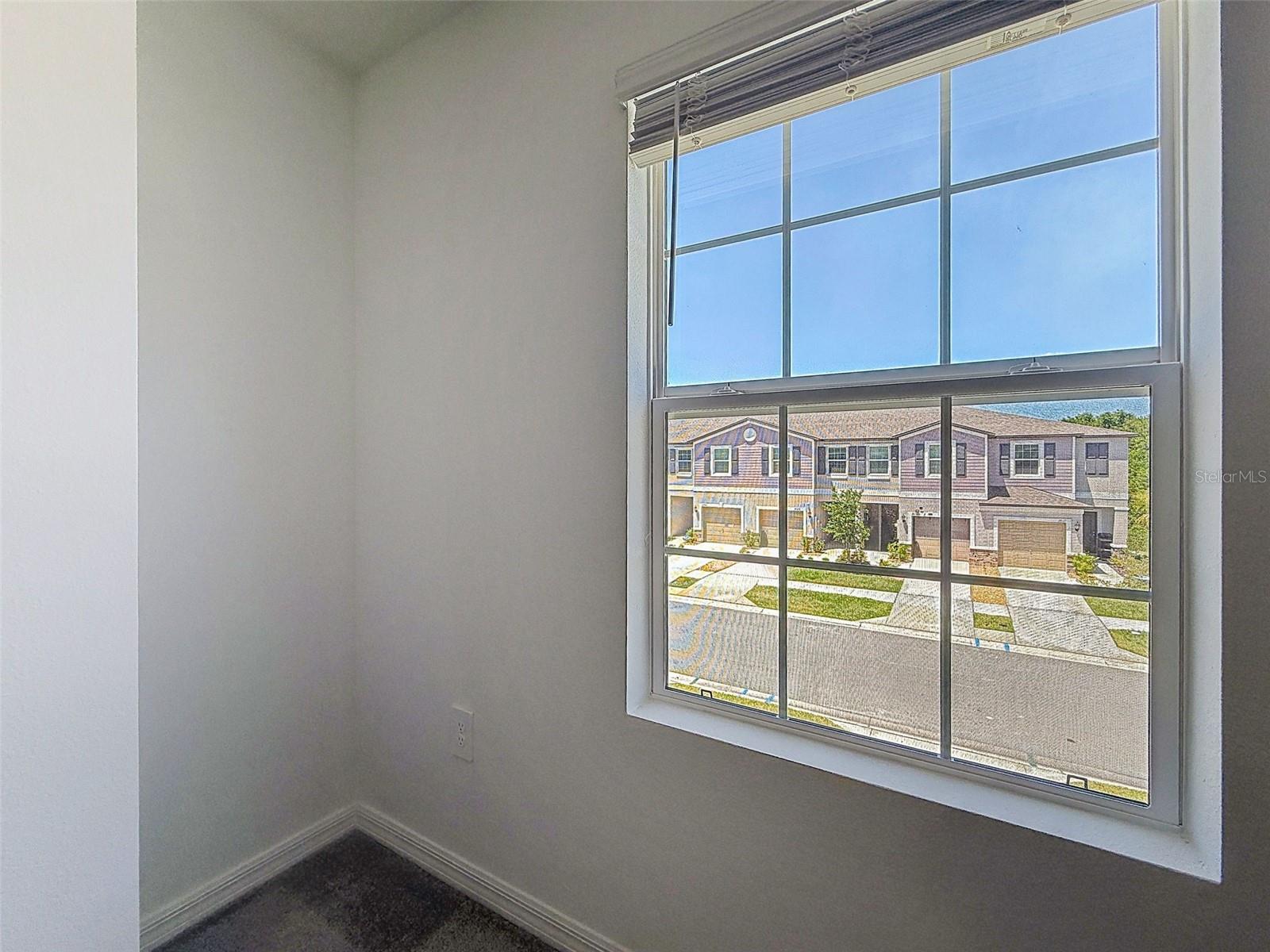 Image 31 of 40 For 2671 Buttercup Lucine Lane