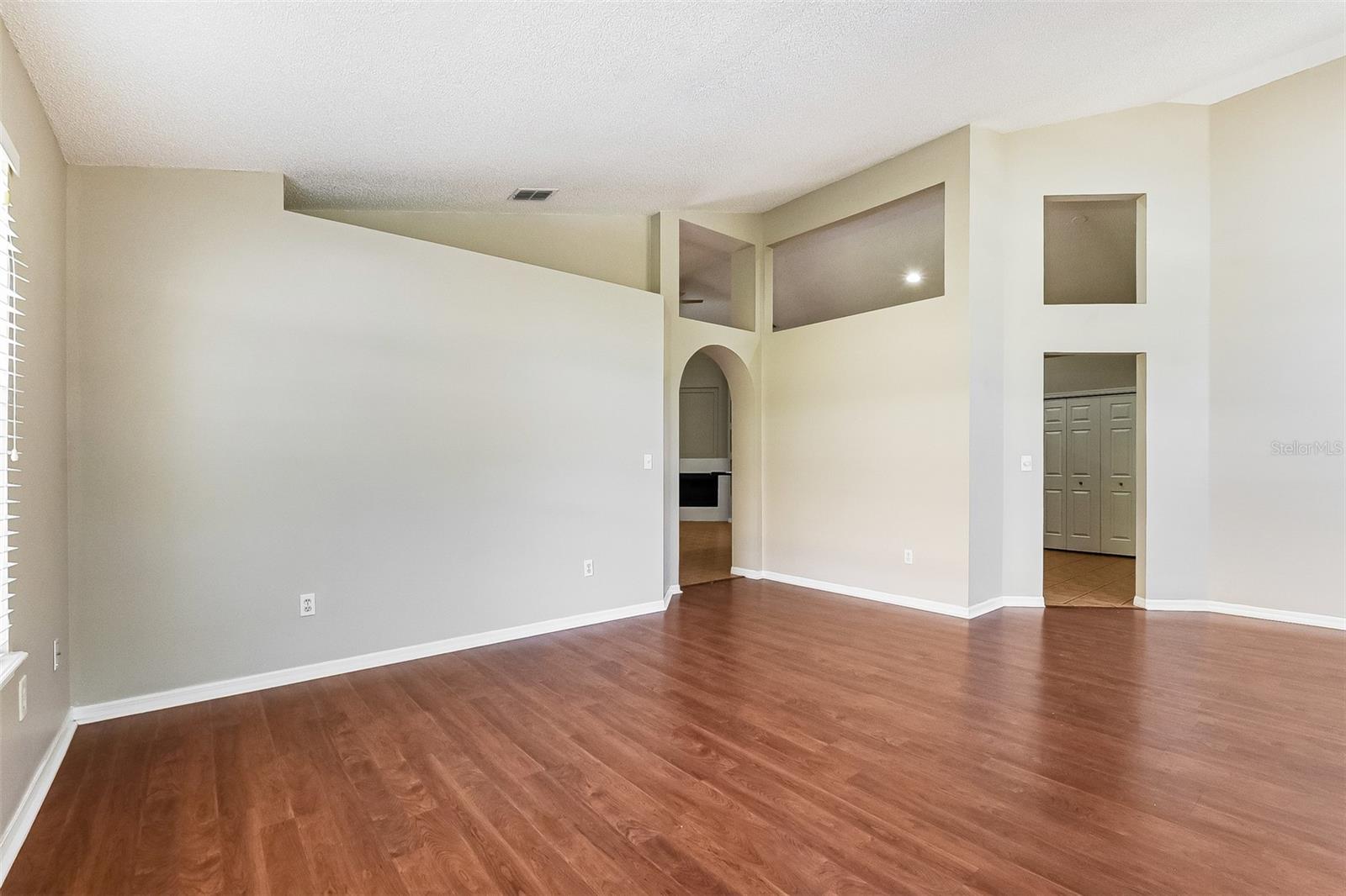 Image 11 of 30 For 20 Heather Green Court