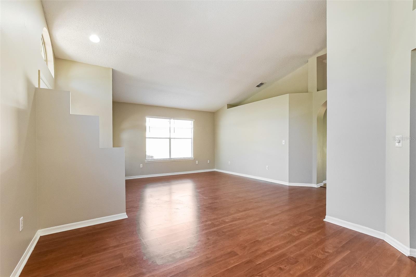 Image 14 of 30 For 20 Heather Green Court