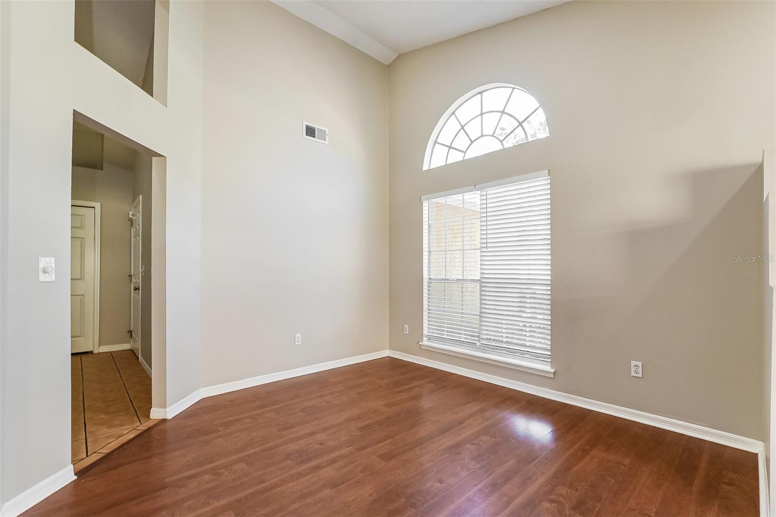 Image 7 of 30 For 20 Heather Green Court