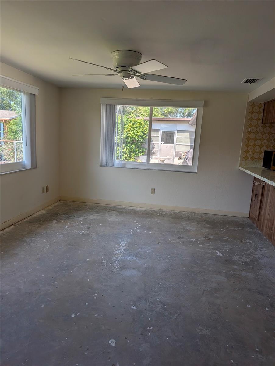 Image 6 of 38 For 7800 Brookridge Drive