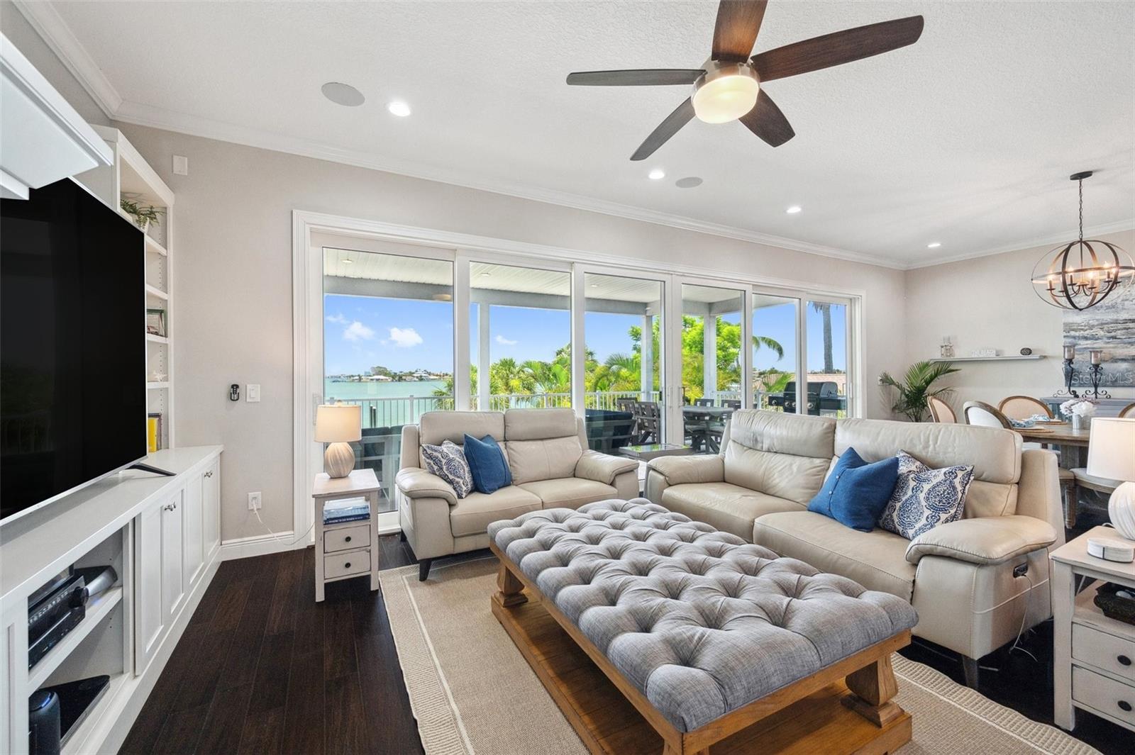 Image 15 of 62 For 7115 Bay Street