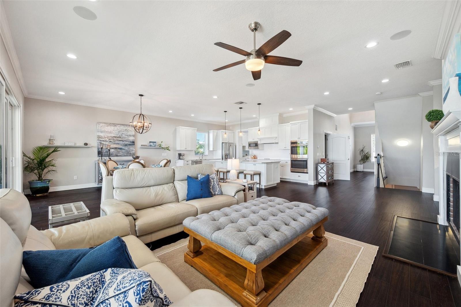 Image 16 of 62 For 7115 Bay Street