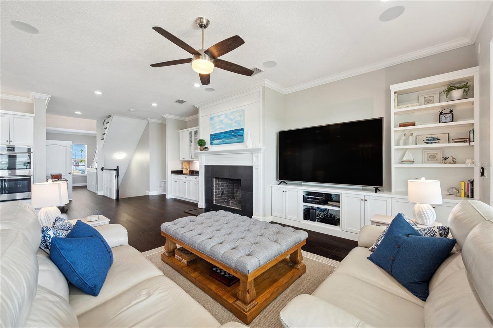 Image 17 of 62 For 7115 Bay Street