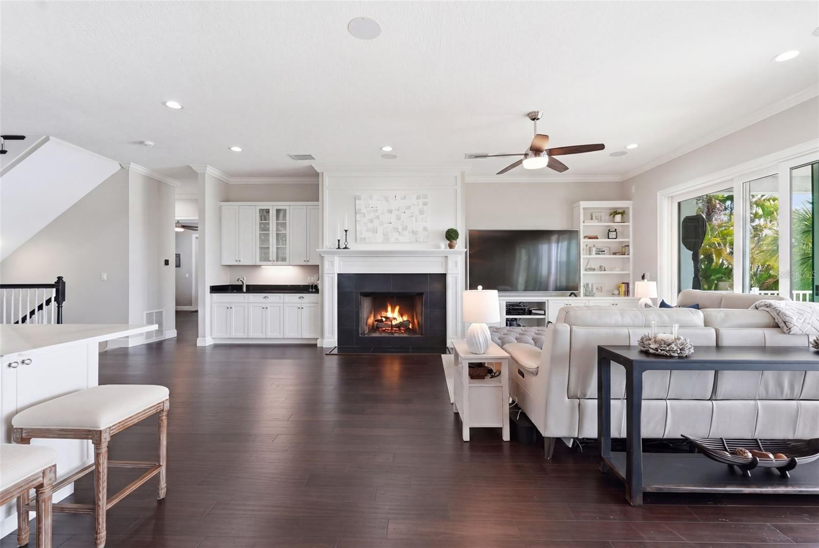 Image 19 of 62 For 7115 Bay Street