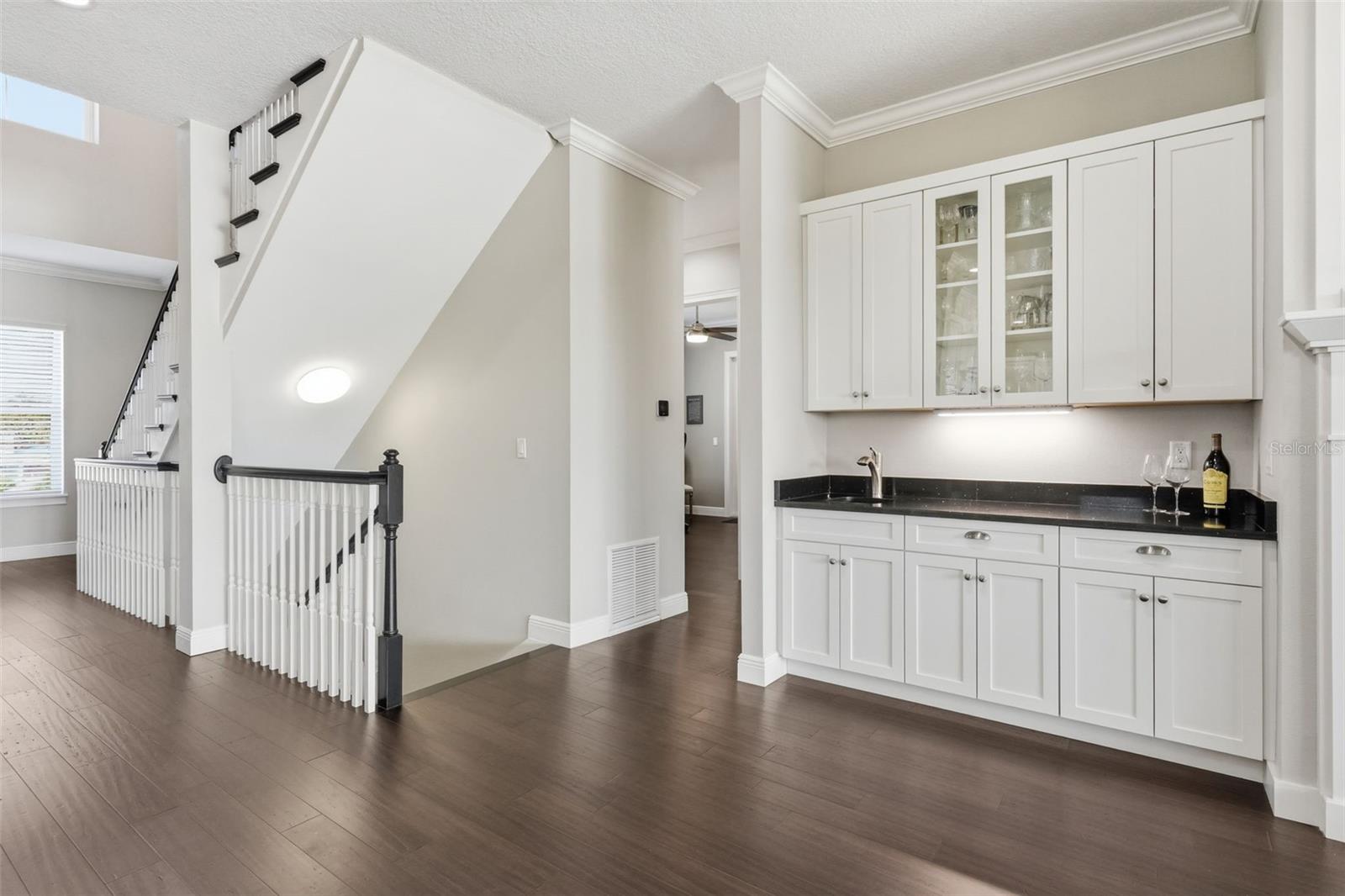 Image 24 of 62 For 7115 Bay Street