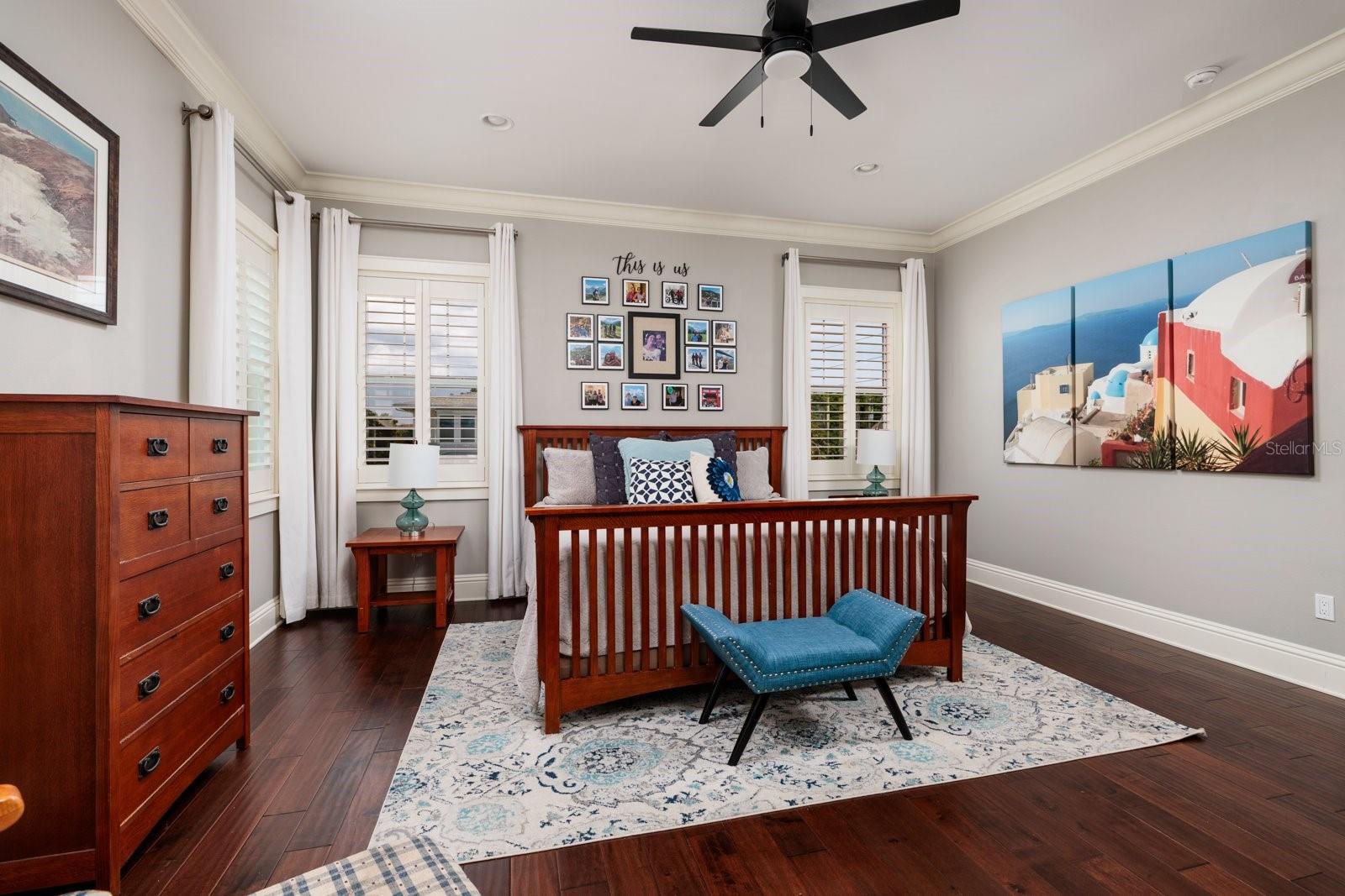 Image 24 of 81 For 852 Cordova Boulevard Ne