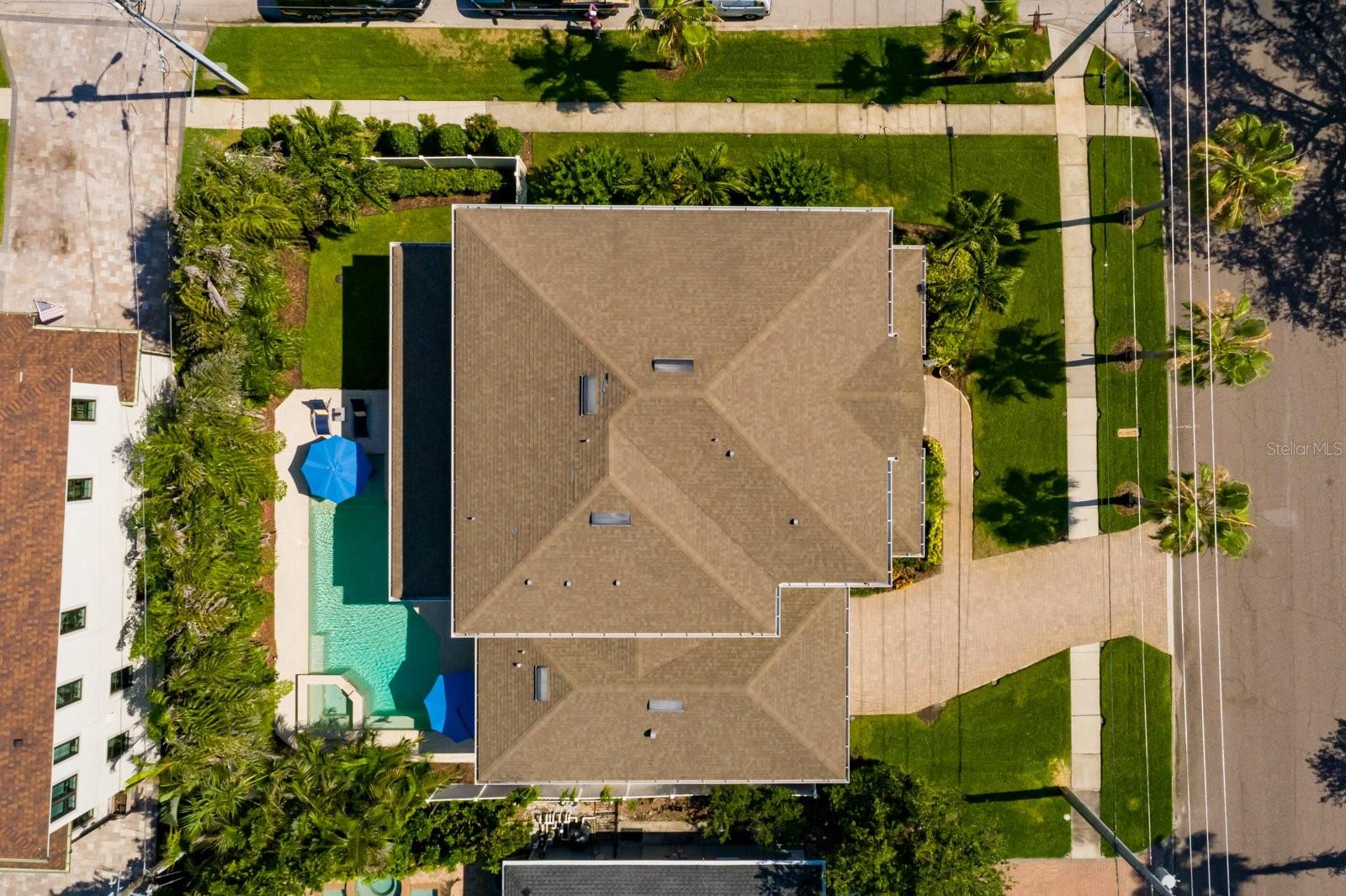 Image 49 of 81 For 852 Cordova Boulevard Ne