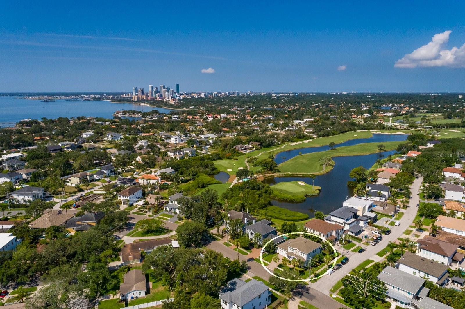 Image 52 of 81 For 852 Cordova Boulevard Ne