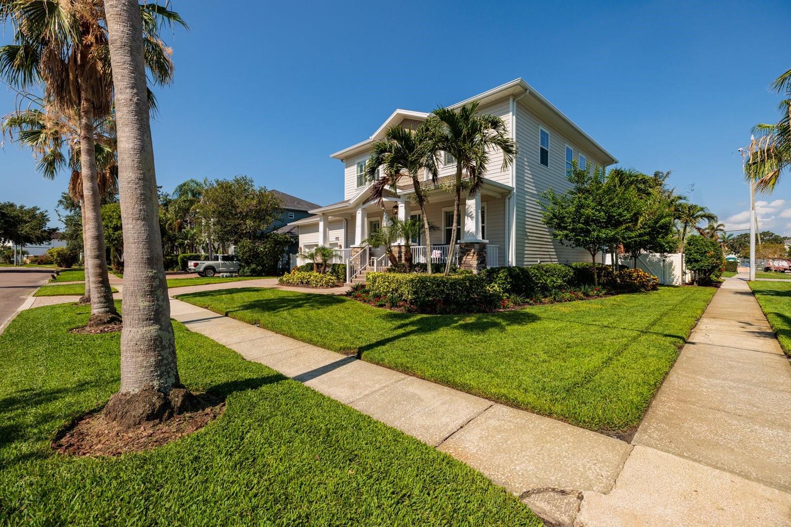 Image 55 of 81 For 852 Cordova Boulevard Ne