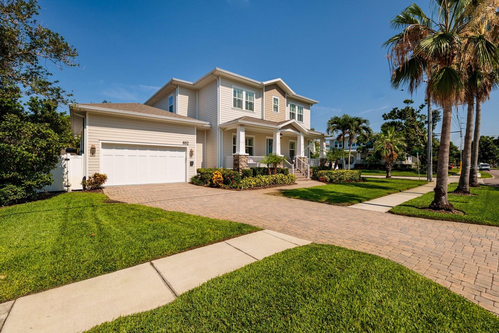 Image 57 of 81 For 852 Cordova Boulevard Ne