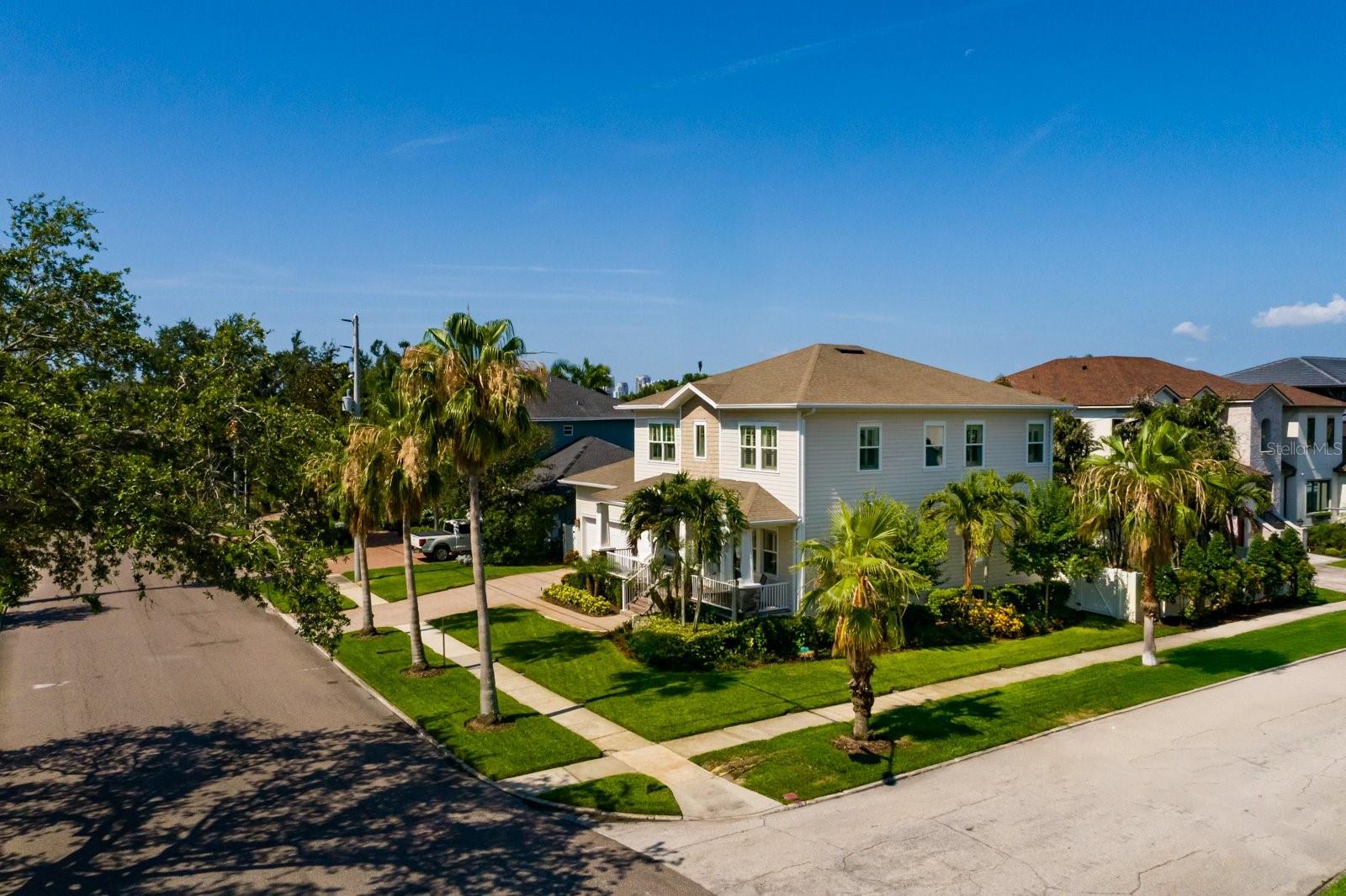 Image 64 of 81 For 852 Cordova Boulevard Ne