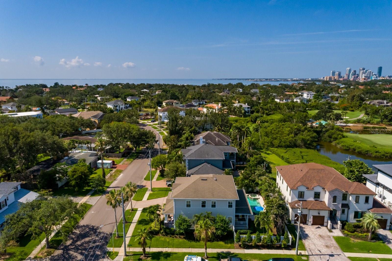 Image 69 of 81 For 852 Cordova Boulevard Ne