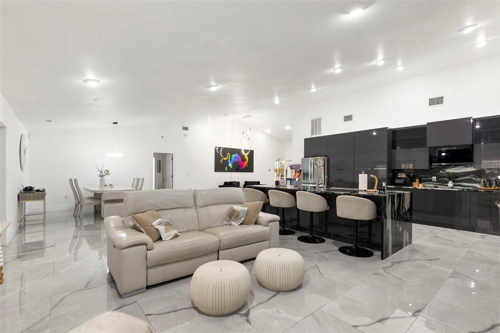 Image 18 of 71 For 8019 Gomez Avenue