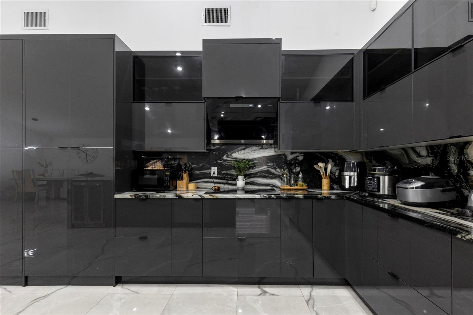 Image 22 of 71 For 8019 Gomez Avenue