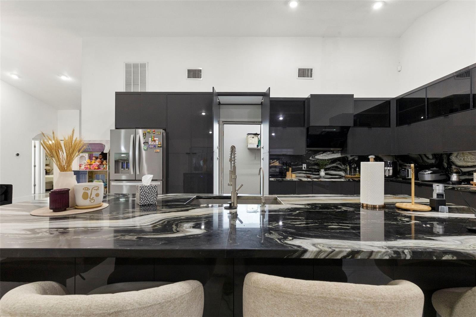 Image 26 of 71 For 8019 Gomez Avenue