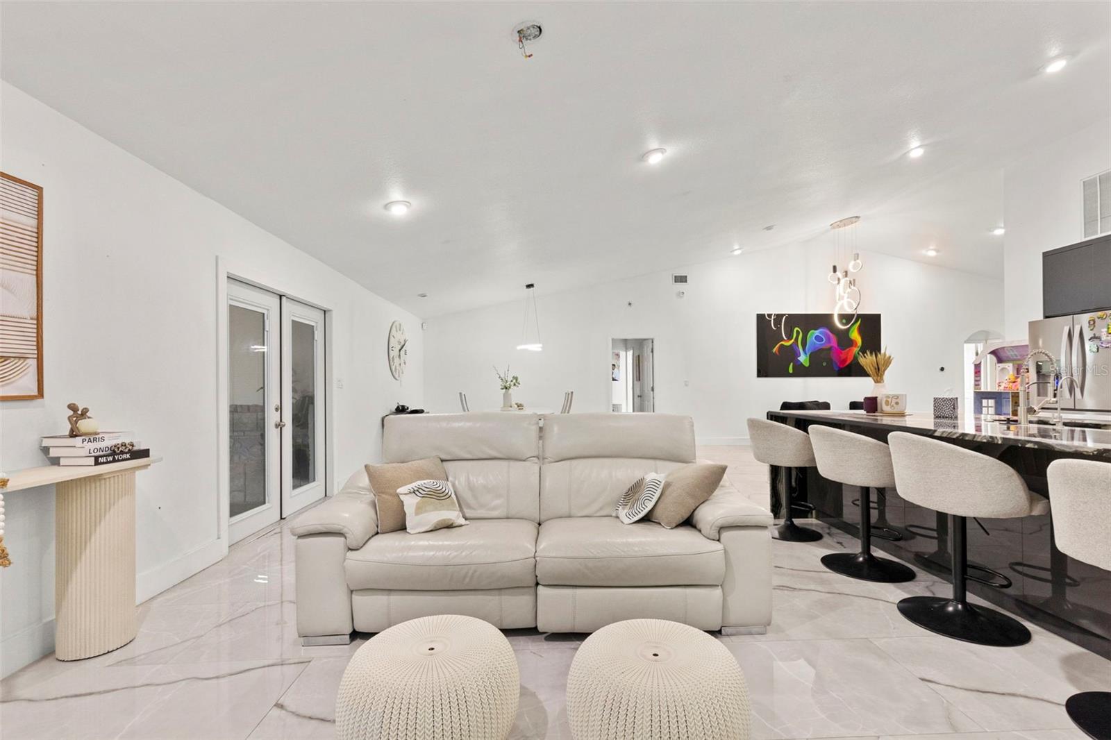 Image 27 of 71 For 8019 Gomez Avenue