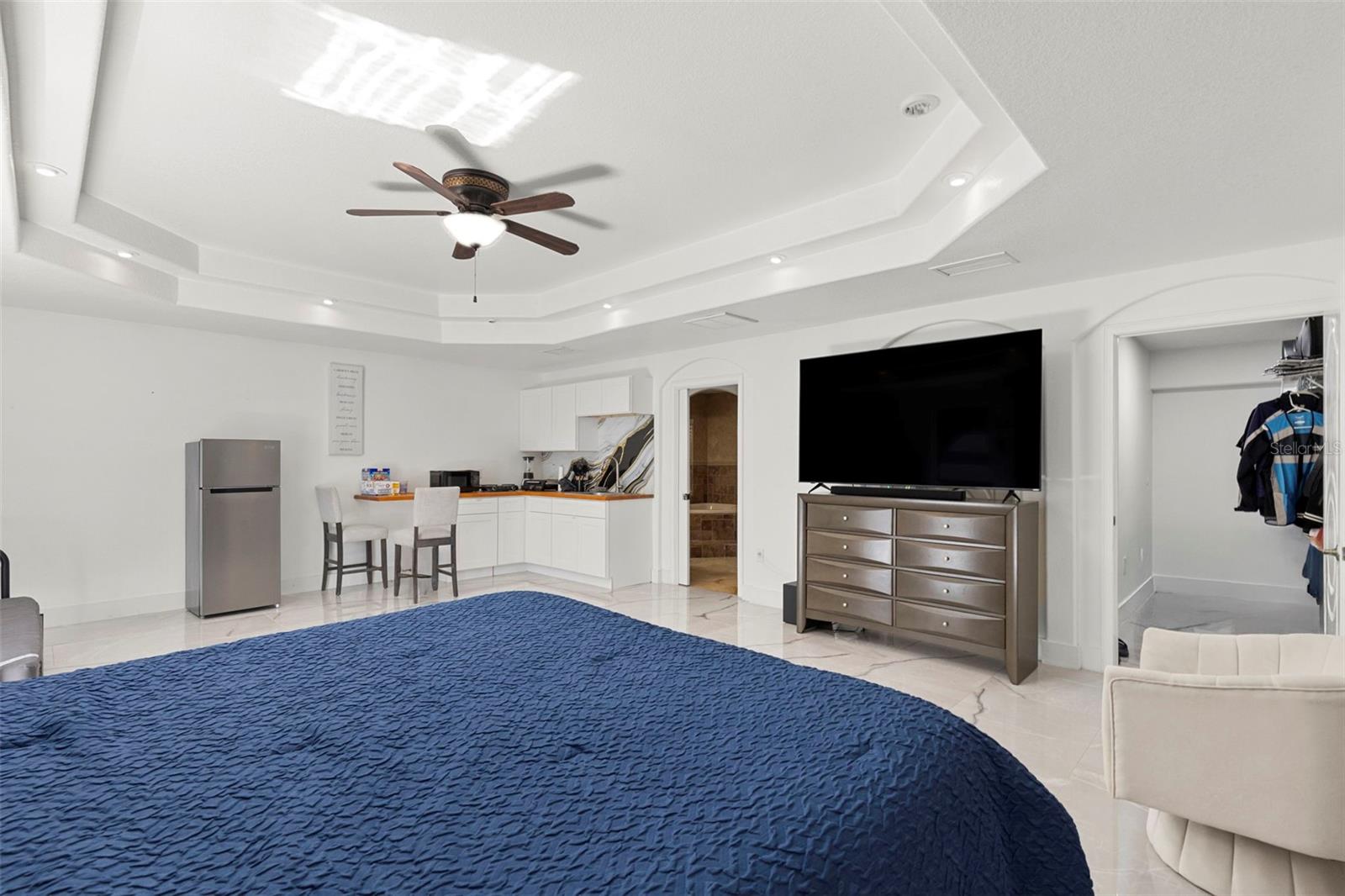 Image 30 of 71 For 8019 Gomez Avenue