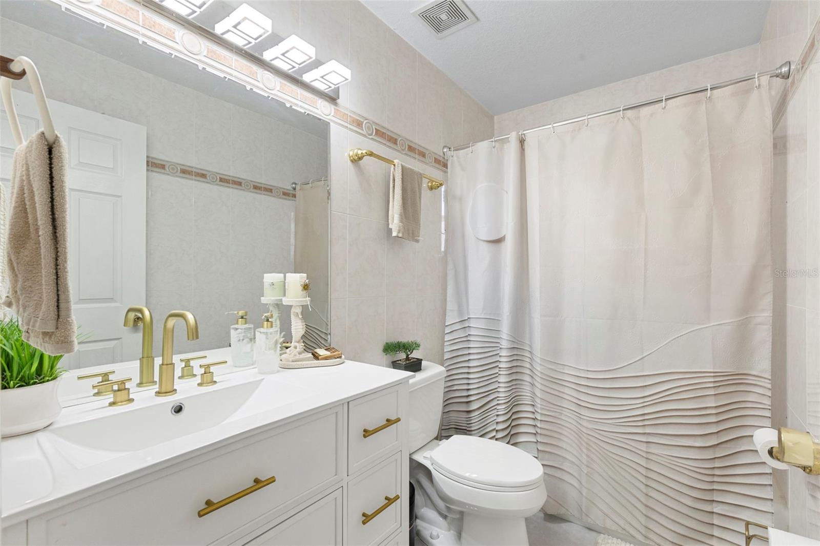 Image 36 of 71 For 8019 Gomez Avenue