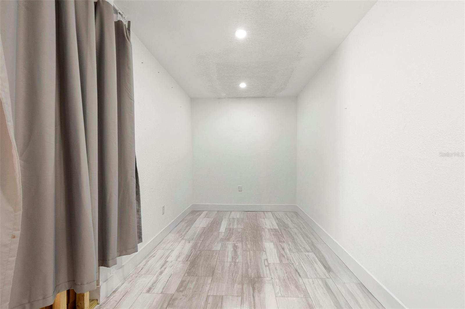 Image 45 of 71 For 8019 Gomez Avenue