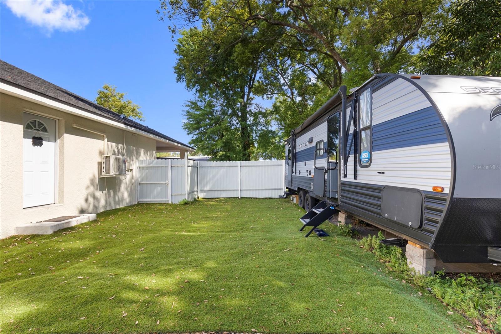 Image 55 of 71 For 8019 Gomez Avenue