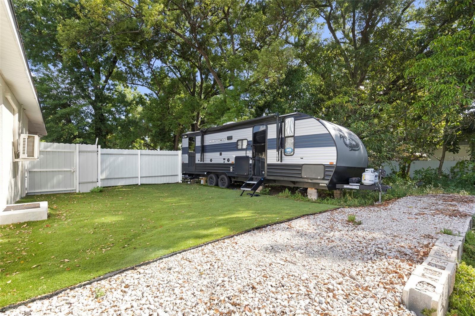 Image 56 of 71 For 8019 Gomez Avenue