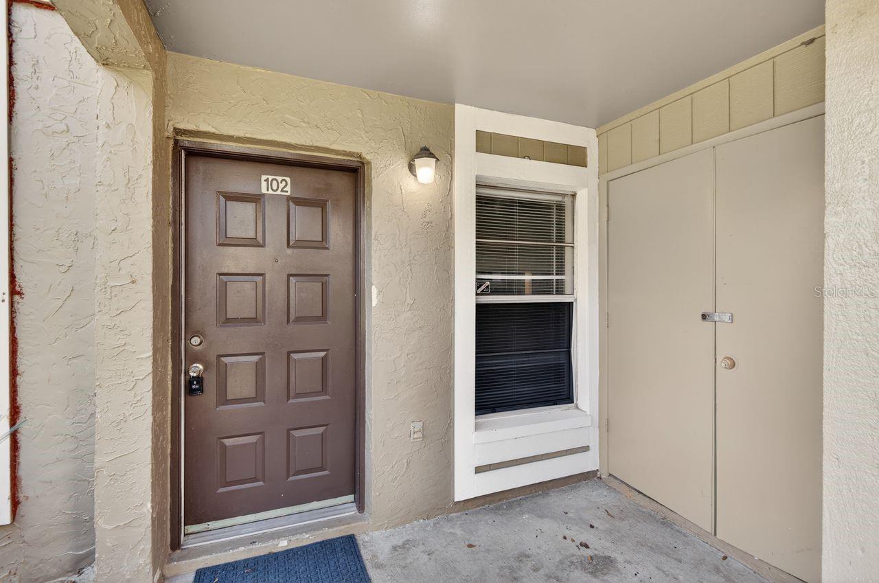 Image 4 of 18 For 14319 Hanging Moss Circle 102