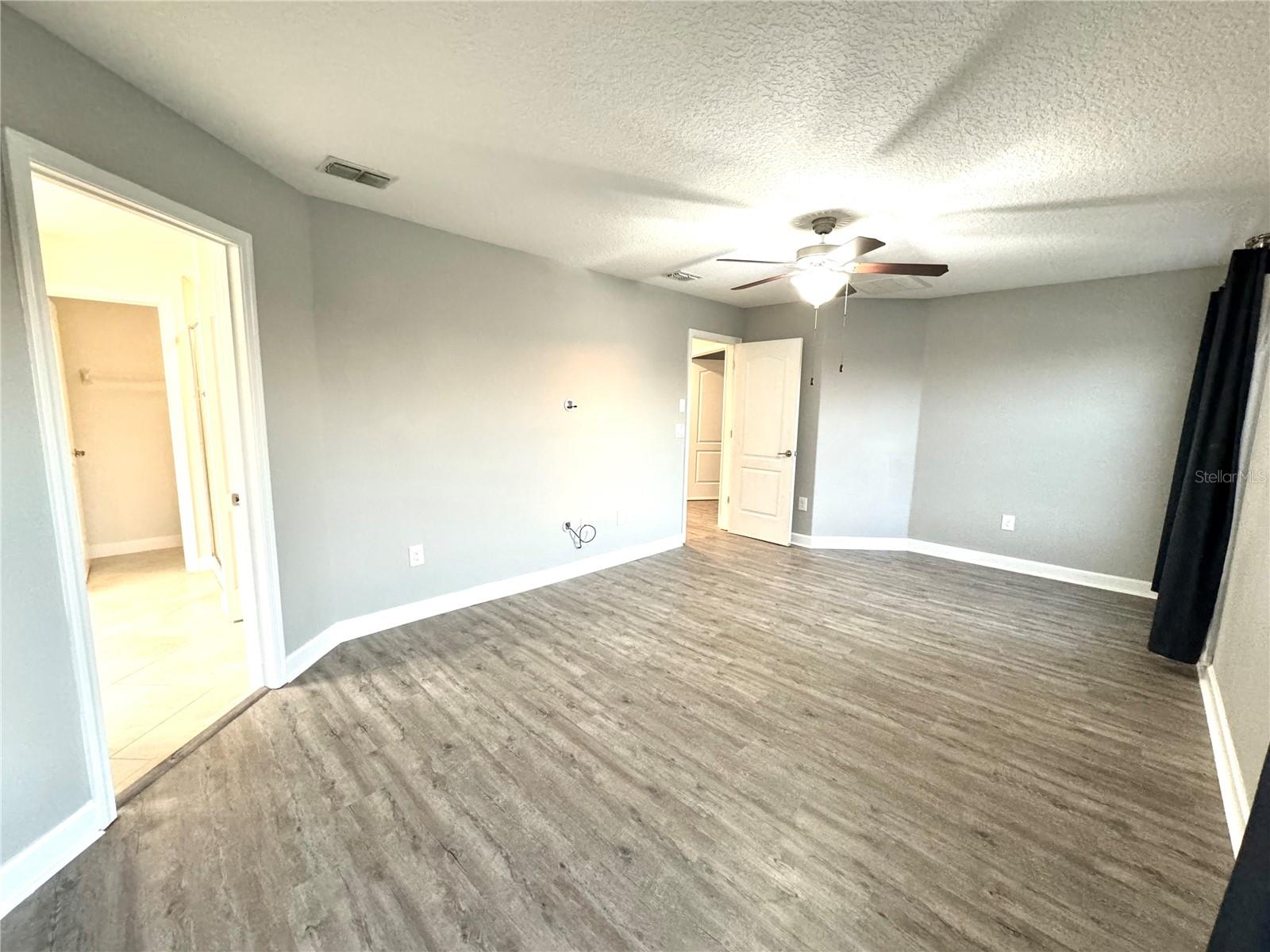 Image 28 of 49 For 11523 Peru Springs Place