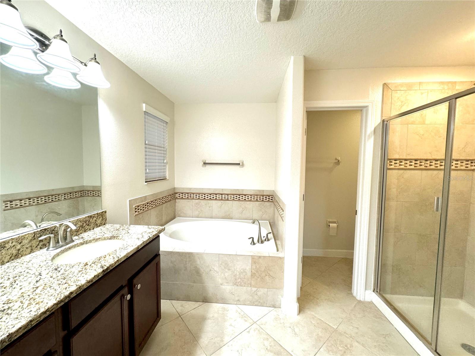 Image 30 of 49 For 11523 Peru Springs Place