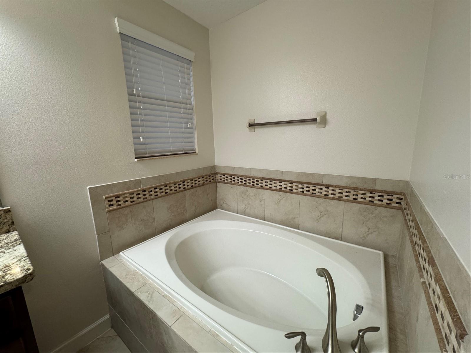 Image 31 of 49 For 11523 Peru Springs Place