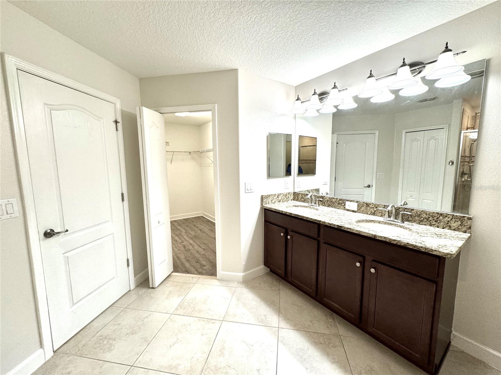 Image 33 of 49 For 11523 Peru Springs Place