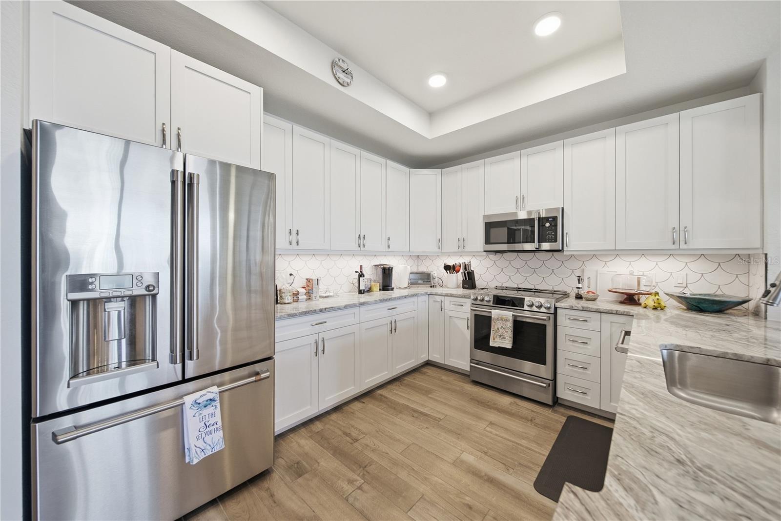 Image 10 of 39 For 20001 Gulf Boulevard 405