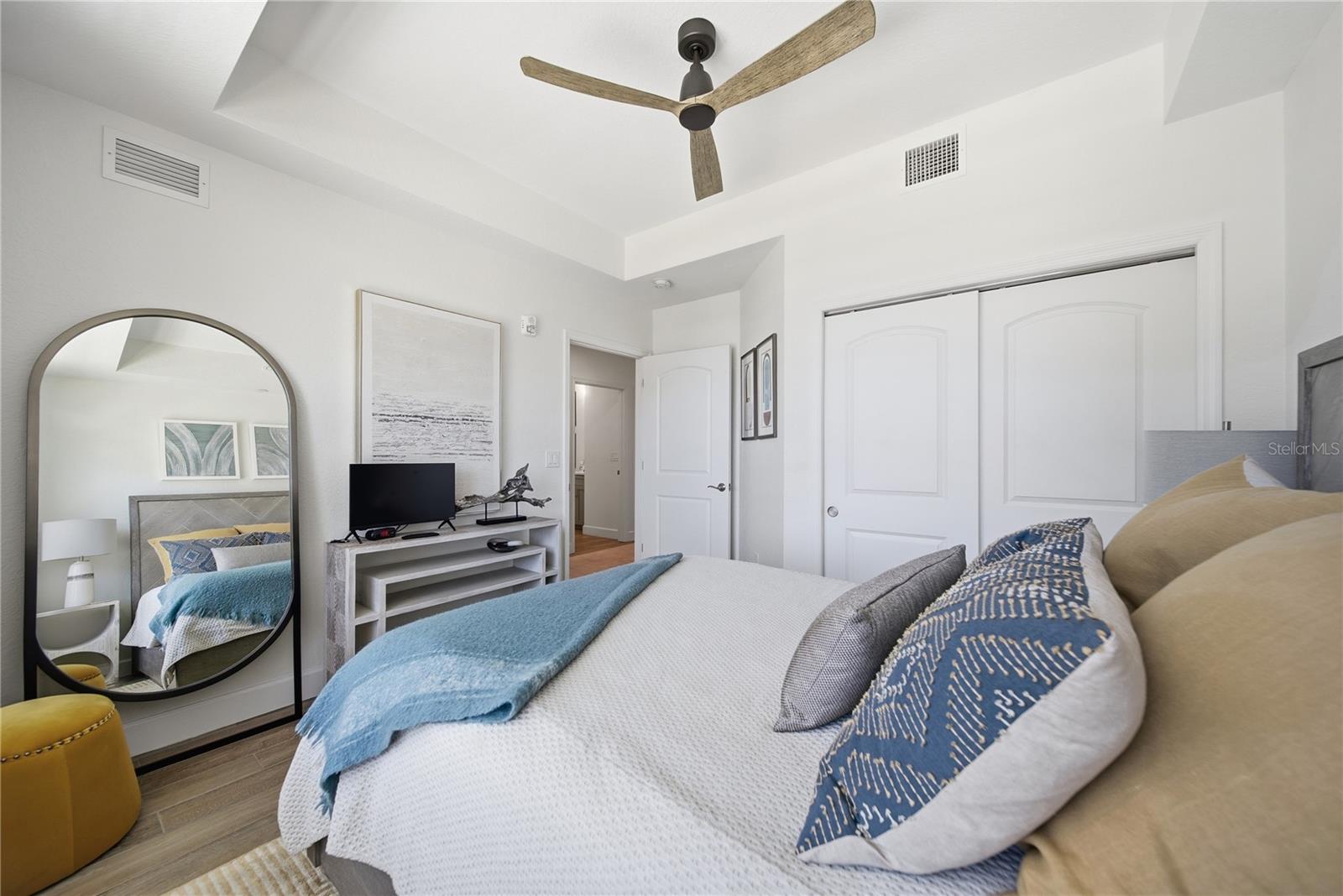 Image 29 of 39 For 20001 Gulf Boulevard 405