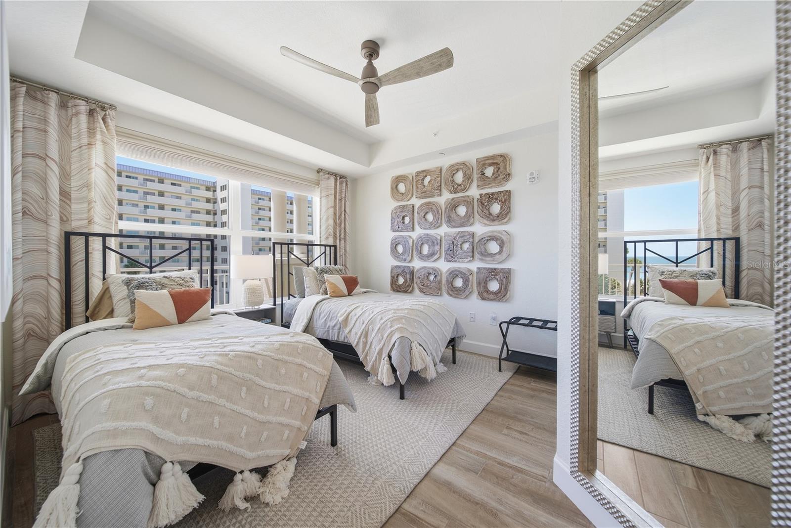 Image 32 of 39 For 20001 Gulf Boulevard 405