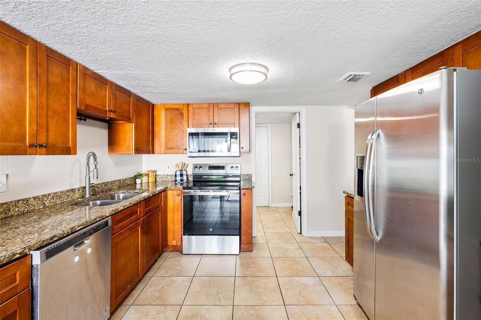 Image 13 of 25 For 7256 Moffatt Lane N