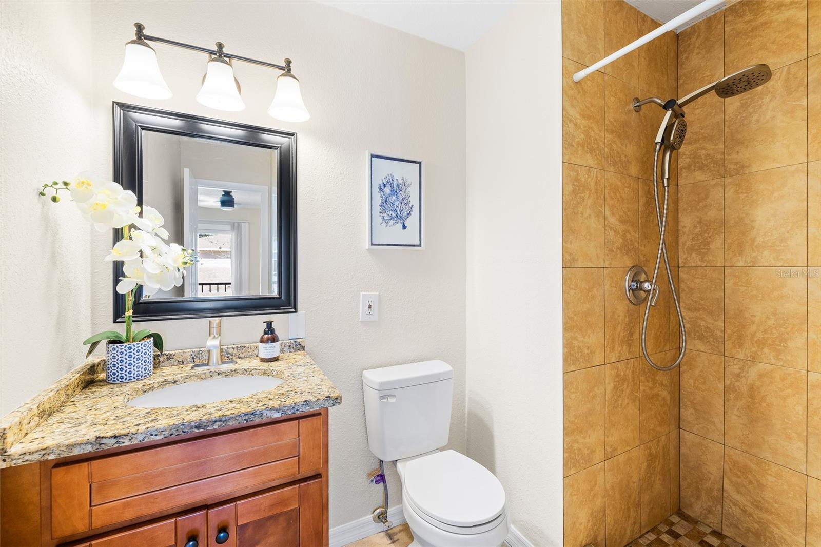 Image 18 of 25 For 7256 Moffatt Lane N