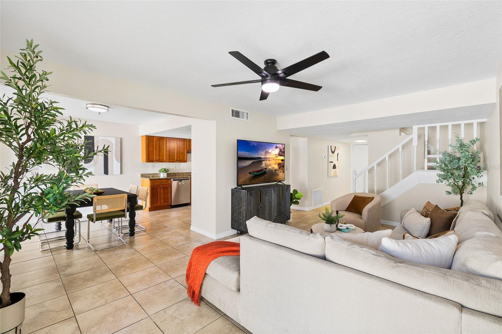 Image 3 of 25 For 7256 Moffatt Lane N