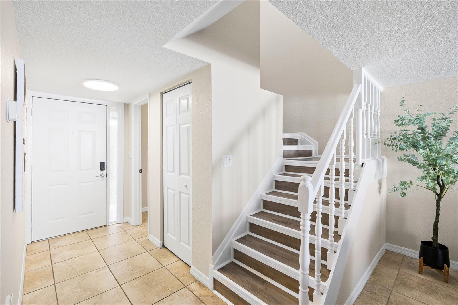 Image 4 of 25 For 7256 Moffatt Lane N