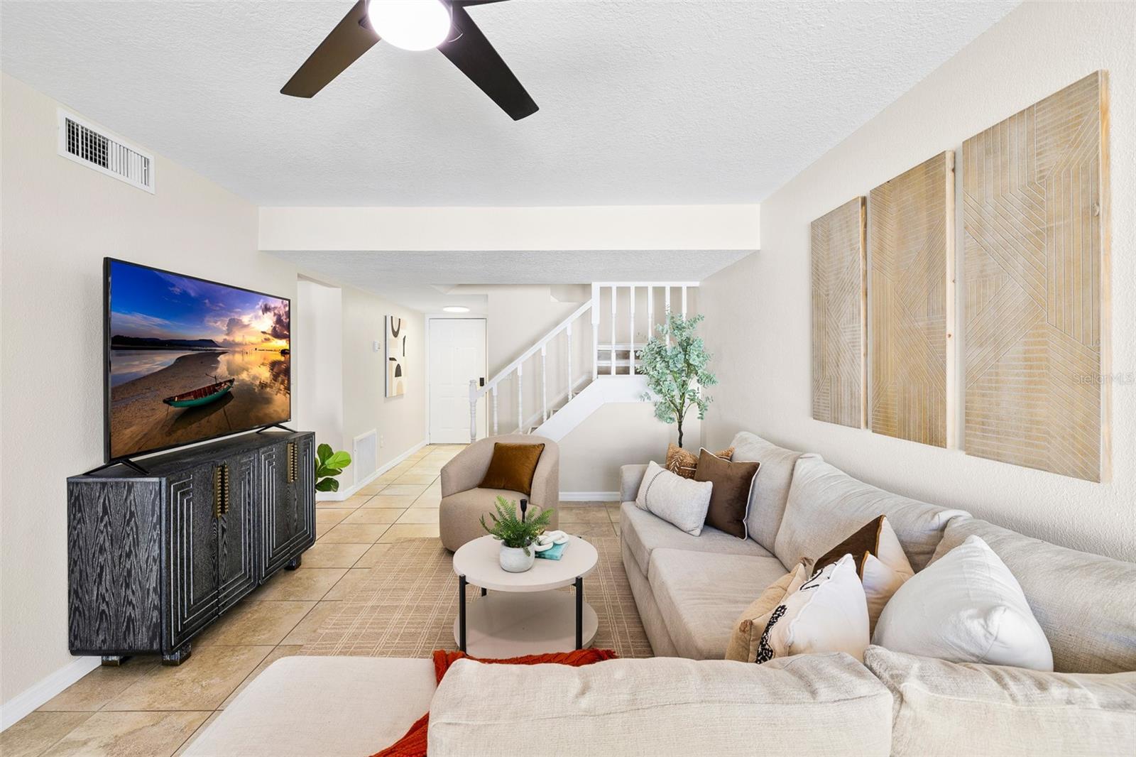 Image 5 of 25 For 7256 Moffatt Lane N