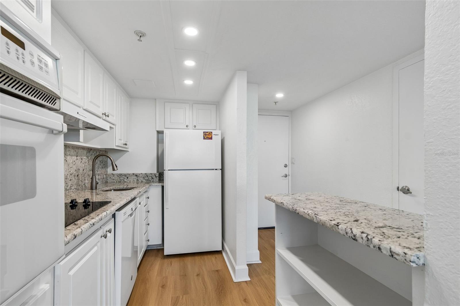 Image 21 of 46 For 470 3rd Street S 517