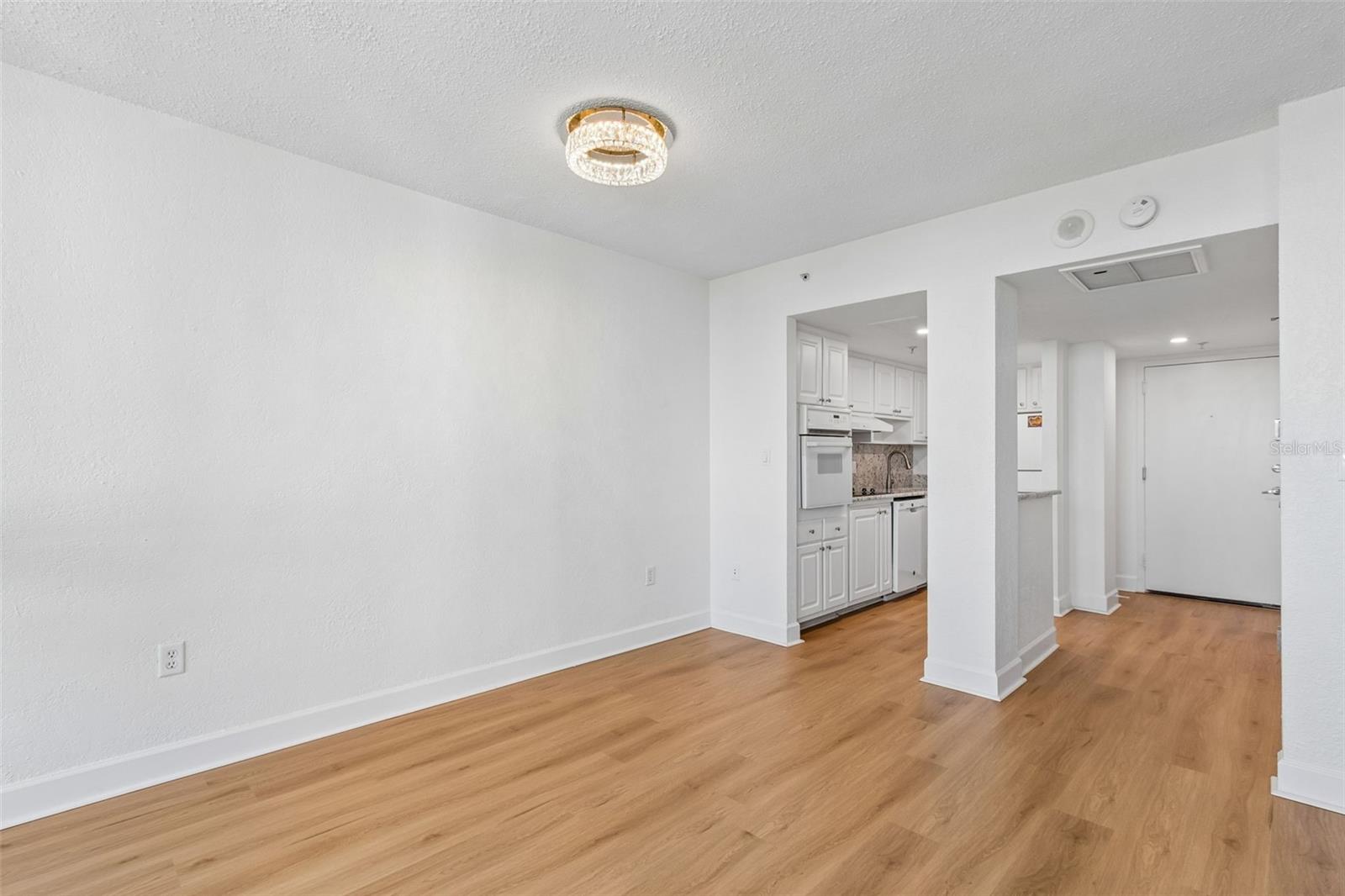 Image 28 of 46 For 470 3rd Street S 517