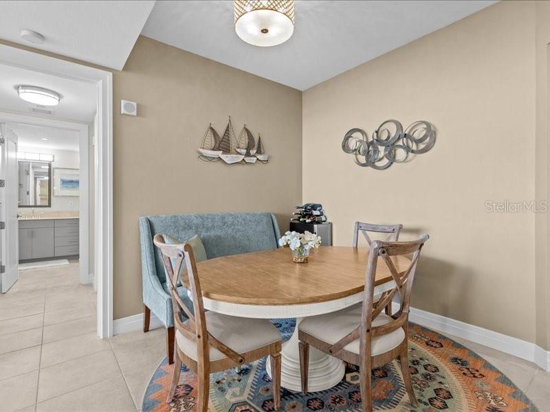 Listing photo id 11 for 331 Cleveland Street 1702