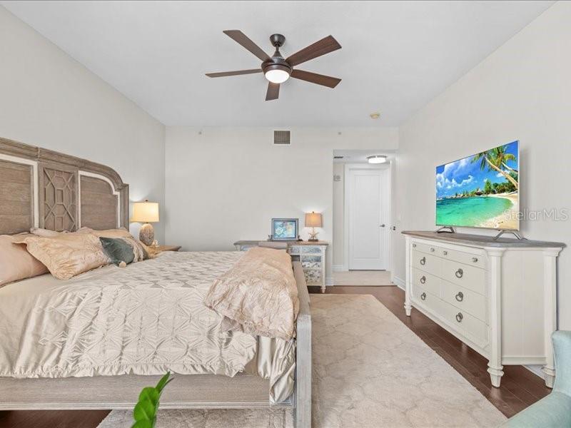 Listing photo id 29 for 331 Cleveland Street 1702