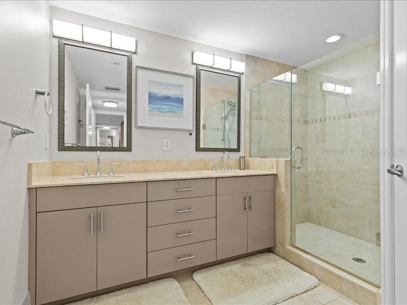 Listing photo id 32 for 331 Cleveland Street 1702