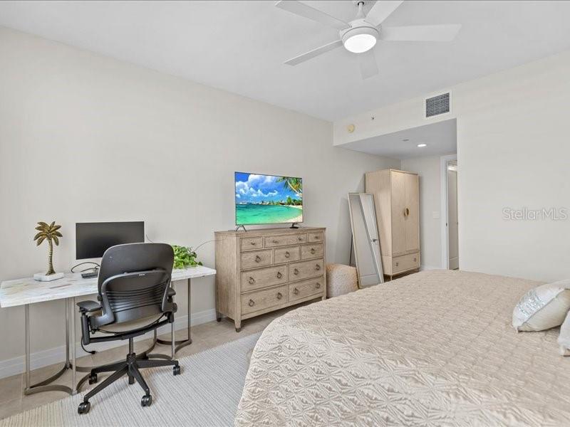 Listing photo id 37 for 331 Cleveland Street 1702