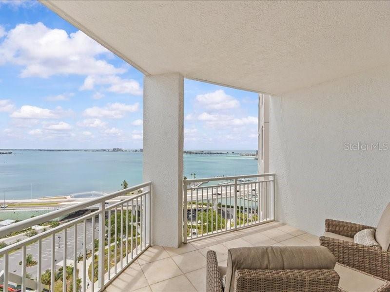 Listing photo id 2 for 331 Cleveland Street 1702