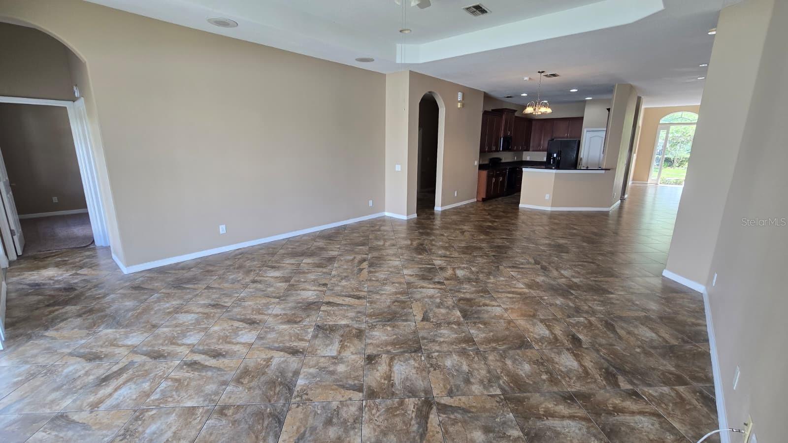 Image 3 of 16 For 20018 Oakflower Avenue