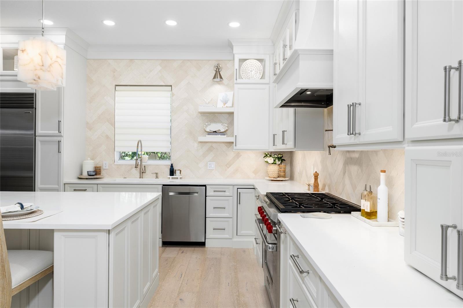 Listing photo id 14 for 9642 Gretna Green Drive